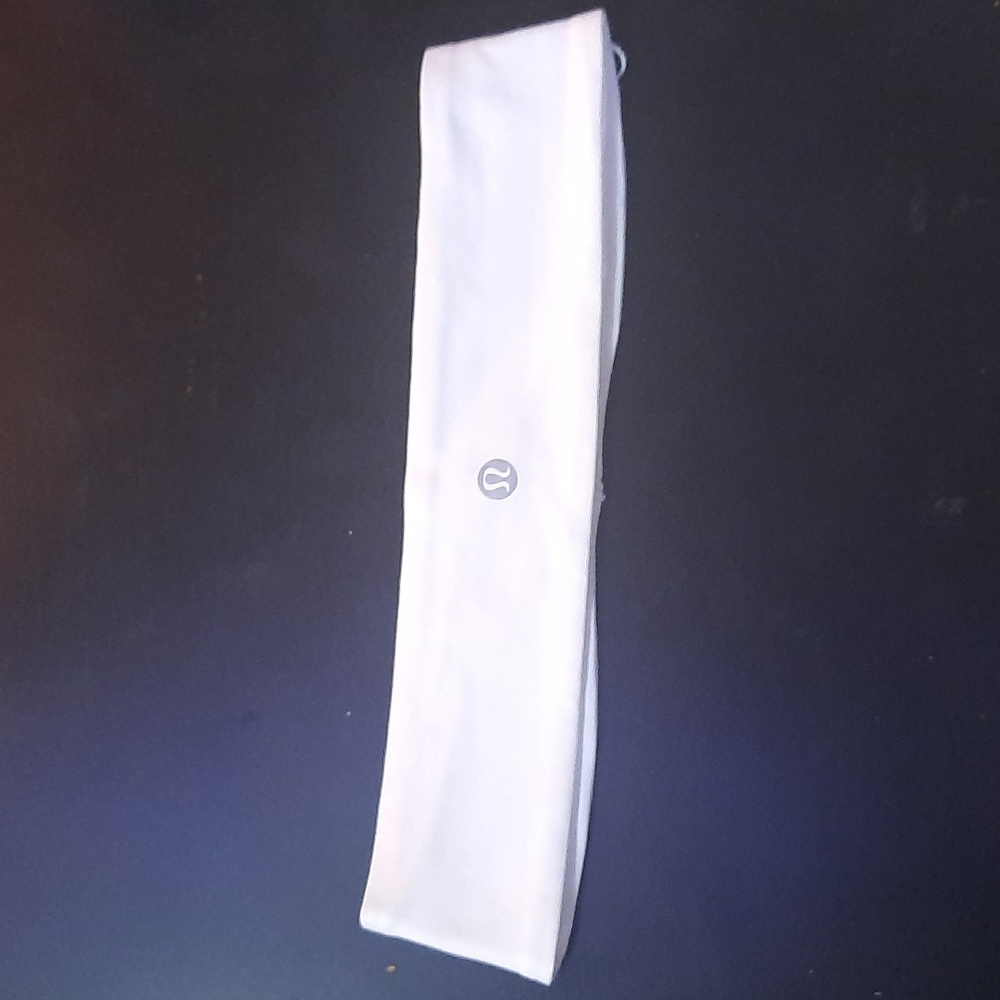 White brand new lululemmon head band